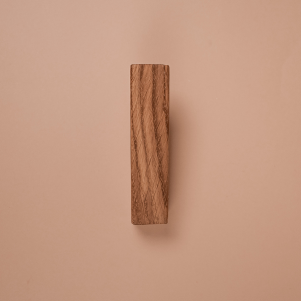 Крючок Woodson К2, дуб 